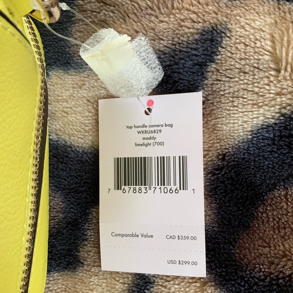 🌺HP🌺 Kate Spade Maddy Camera Bag (LimeLight) - Picture 10 of 13